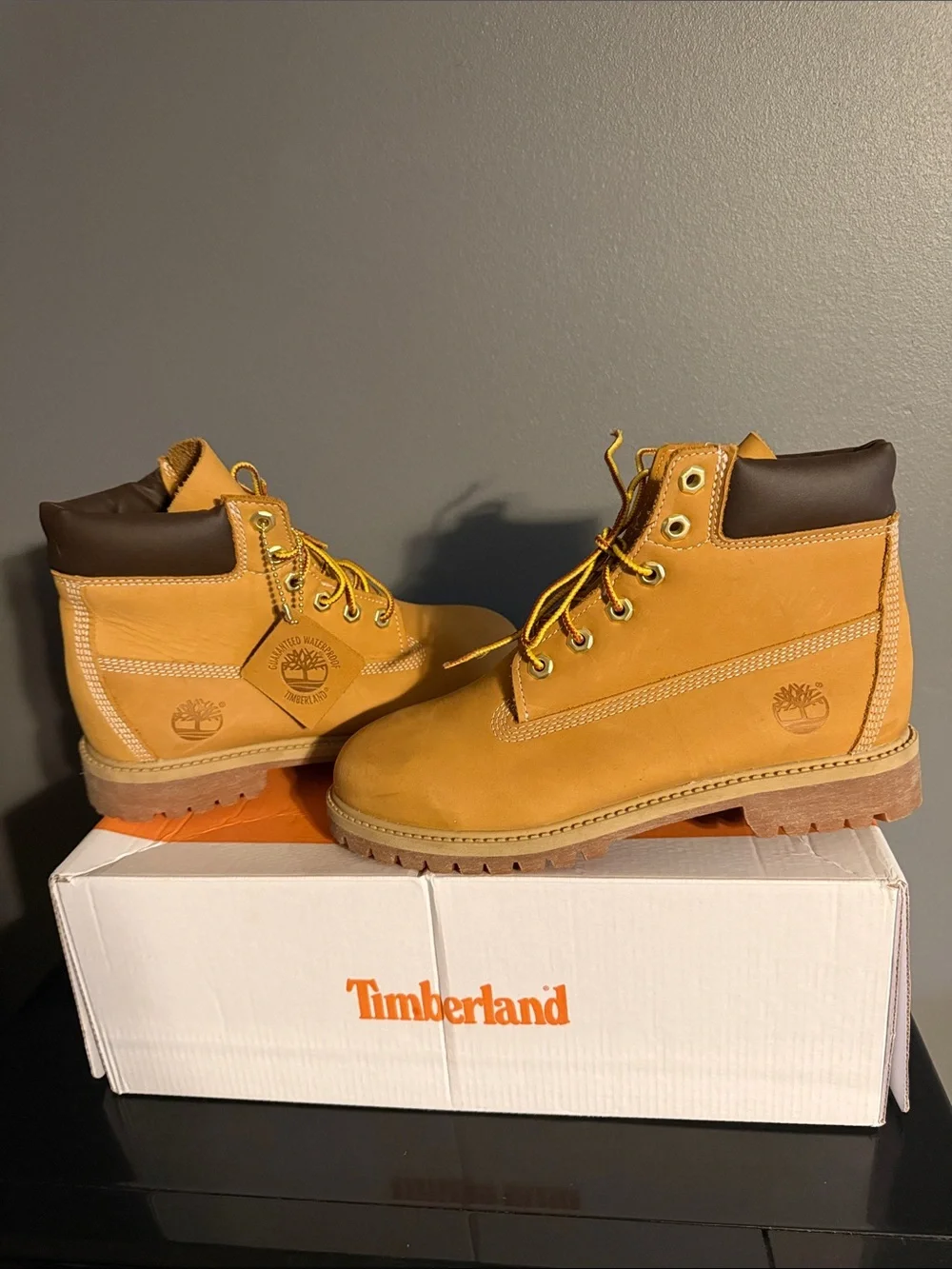 Timberland Kids Wheat Nubuck Classic 6-Inch Boots